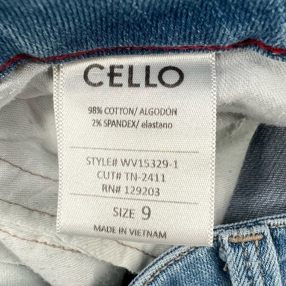 Cello Distressed Rough Hem Mid Denim Rise Jeans Size 9 Women’s - Picture 4 of 5